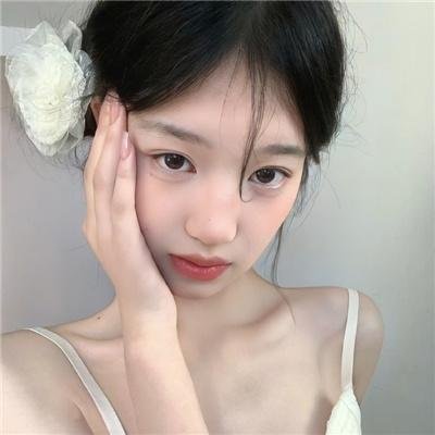 童贞女王封面